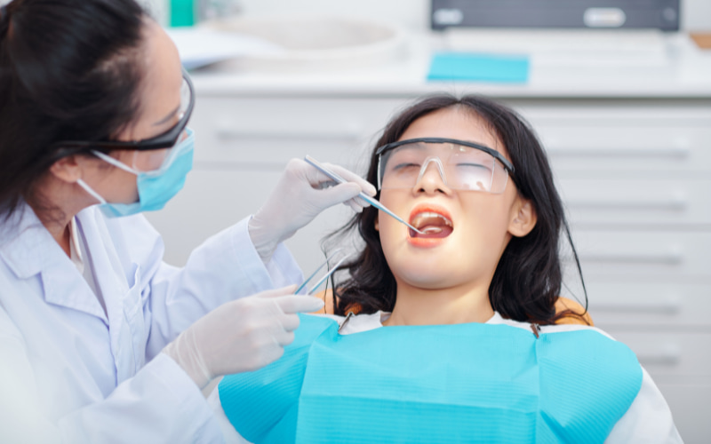 Tầm quan trọng của việc nhận biết 7 dấu hiệu cảnh báo bạn cần đi khám nha khoa ngay hôm nay